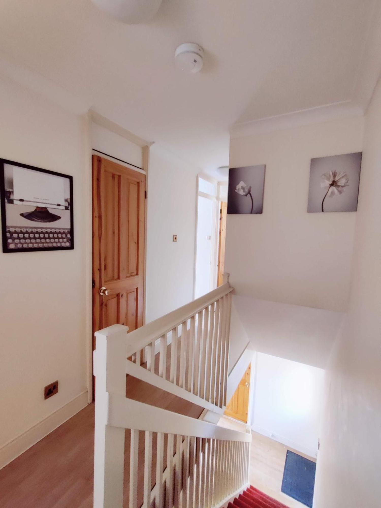 Hébergement de vacances Spacious 3 Bedroom Whitechapel - 9 Mins From Tower Bridge With Free Parking & Garden *