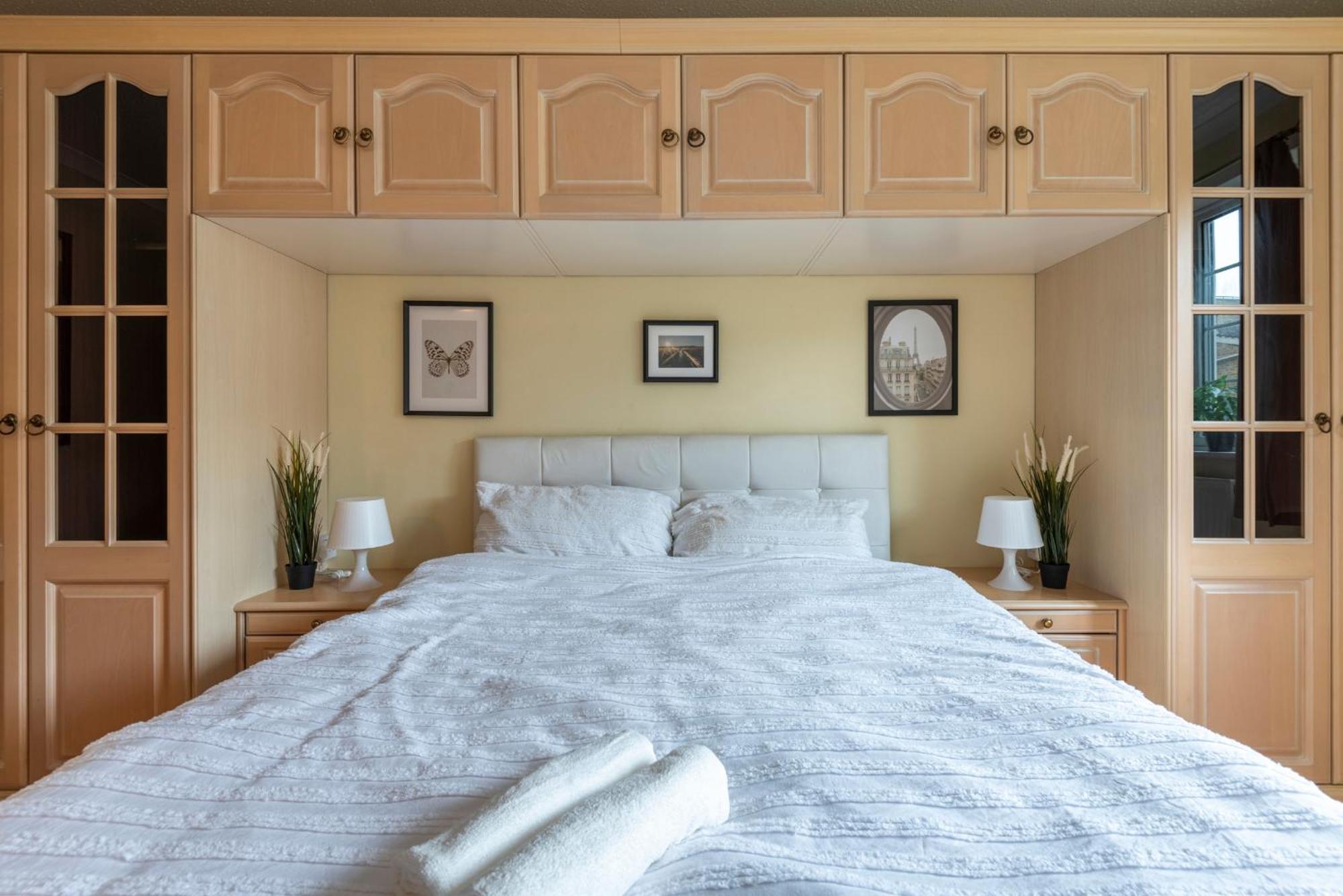 Spacious 3 Bedroom Whitechapel - 9 Mins From Tower Bridge With Free Parking & Garden Hébergement de vacances Londres