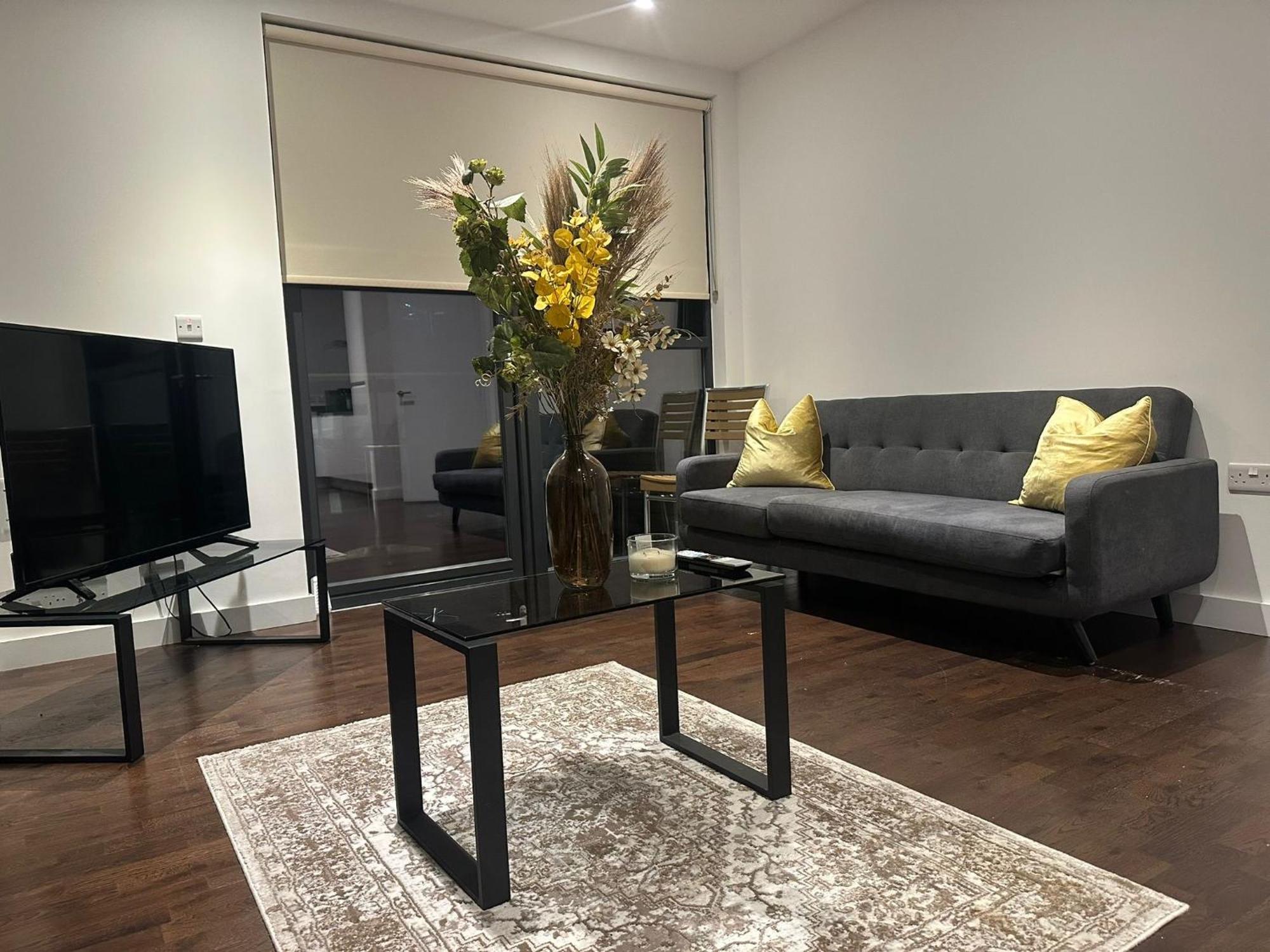 A Beautiful Two Bedroom Two Bathroom Apartment, A Few Minutes From The Iconic 02 Arena Appartement *