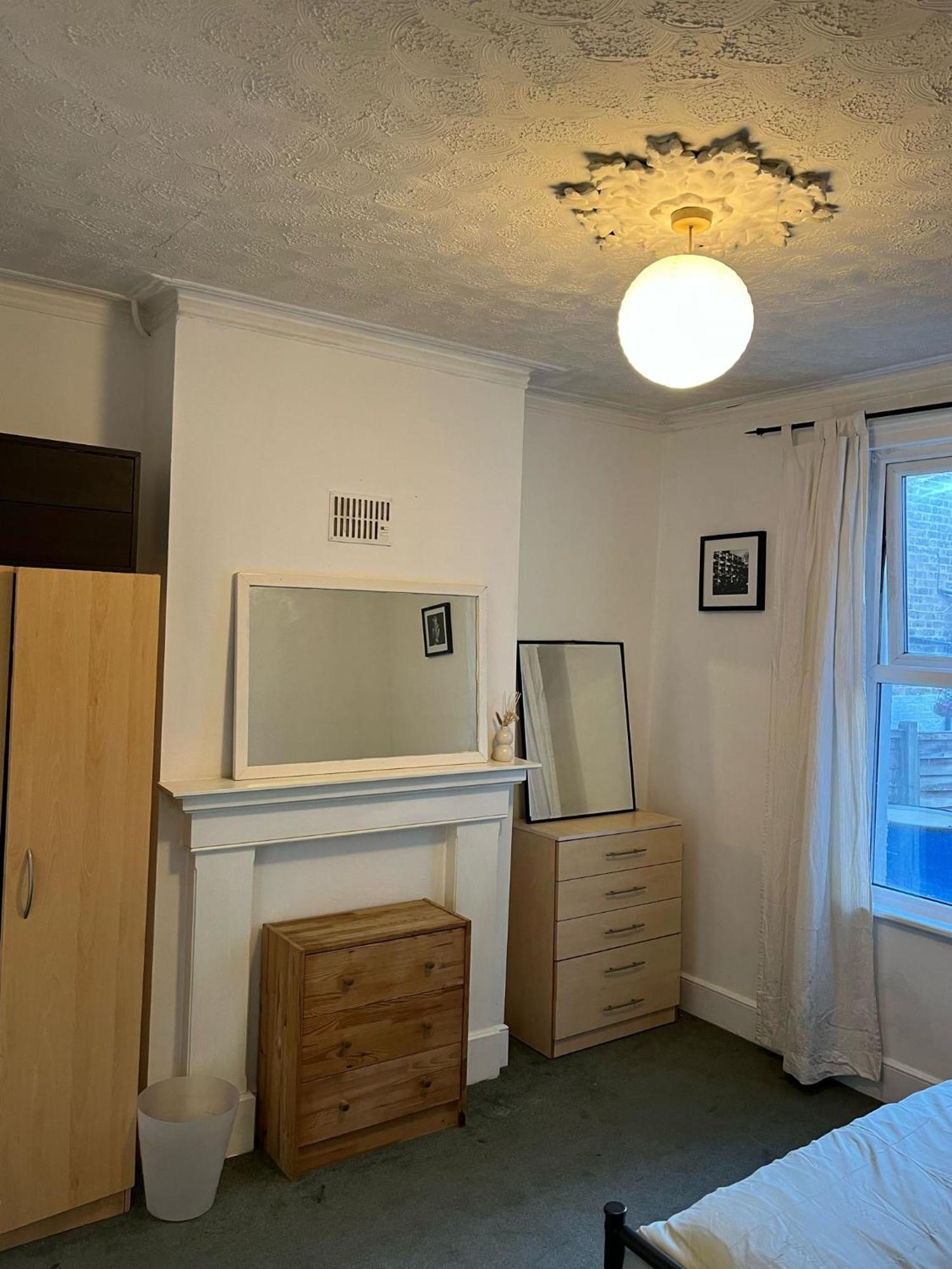 4 Bedroom House, Close To The O2 And Greenwich Vakantiehuis