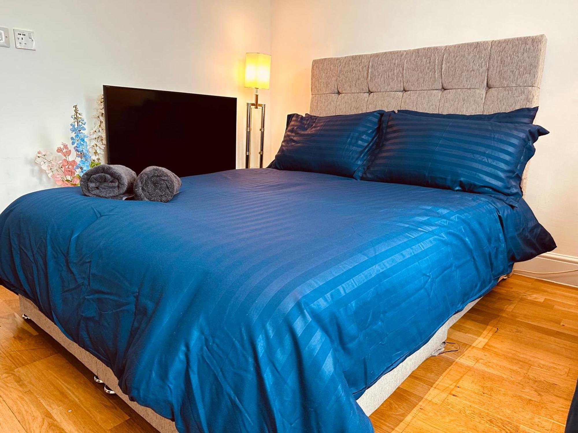Stunning One Bedroom Flat *