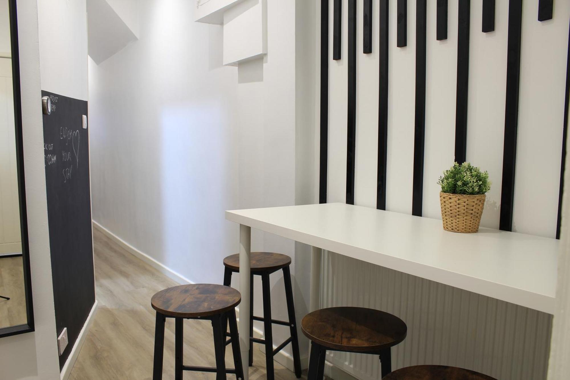 Modern Ground Floor Flat - 15 Min To Central *