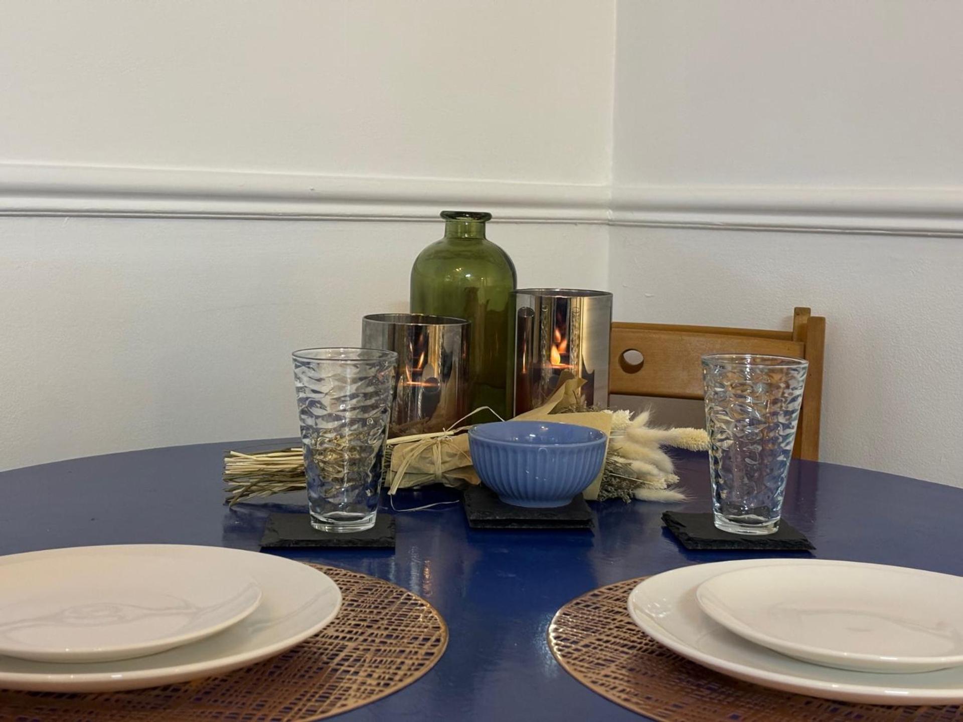 Full Close To Excel Centre, Airport , O2 Arena
