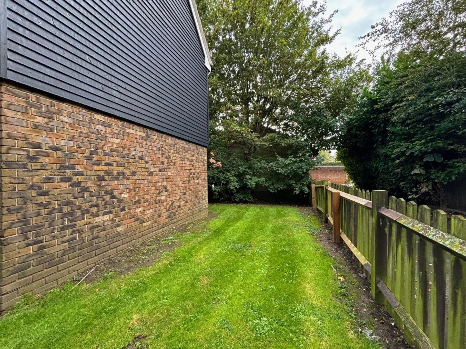 Full Close To Excel Centre, Airport , O2 Arena