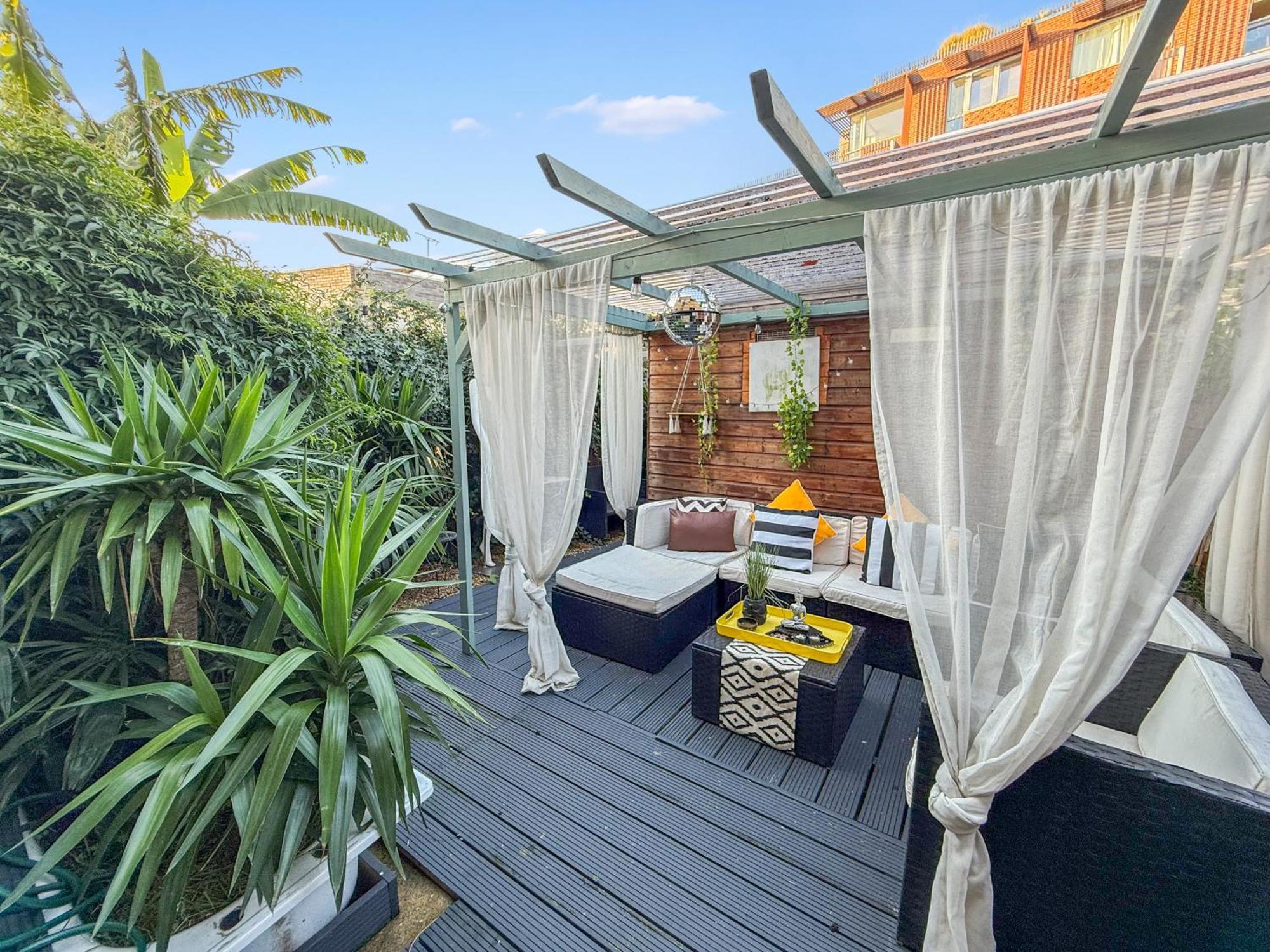2bed Garden House W/hot Tub, Sauna & Cinema * Londres