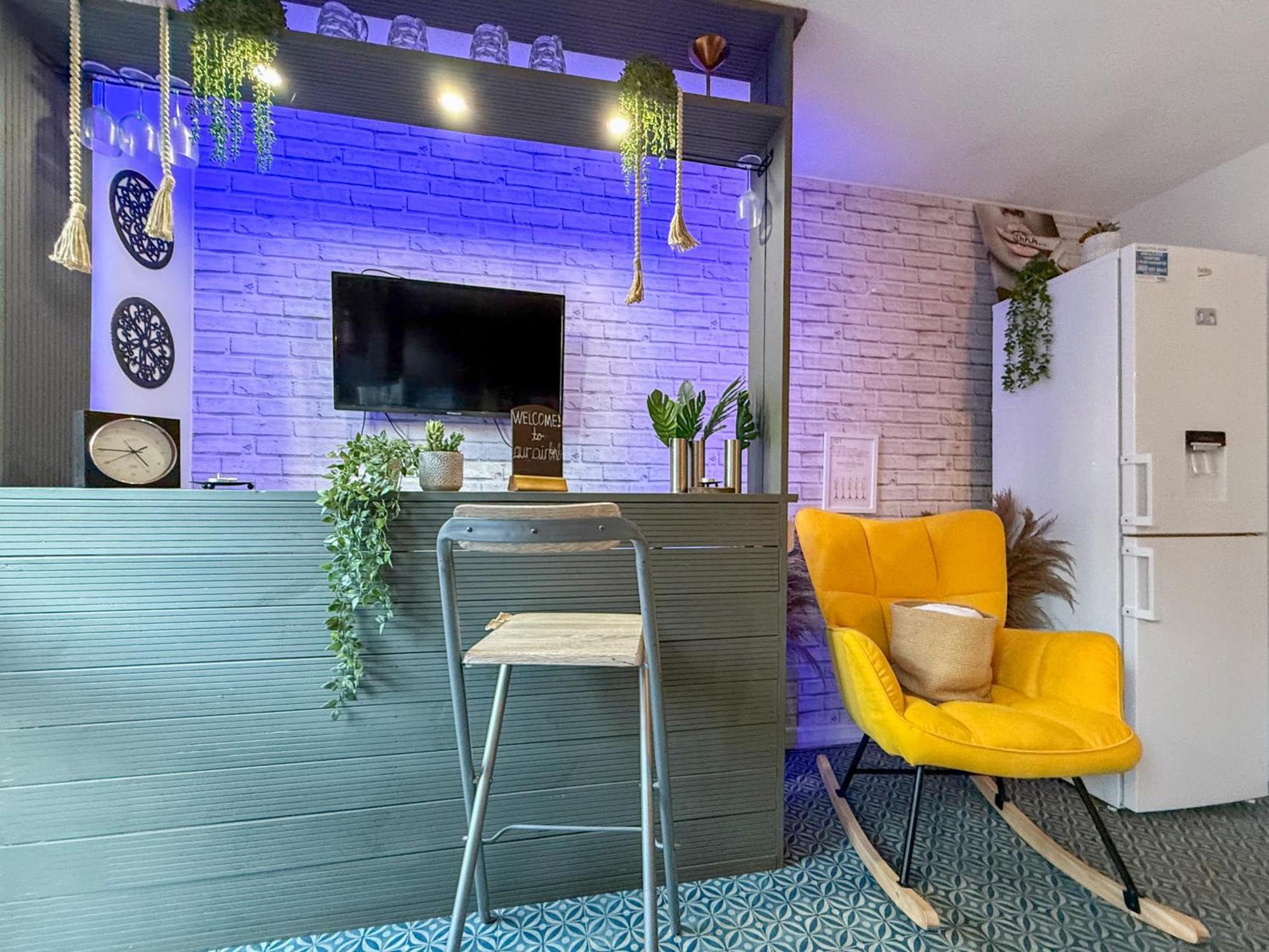 2bed Garden House W/hot Tub, Sauna & Cinema Сasa de vacaciones *