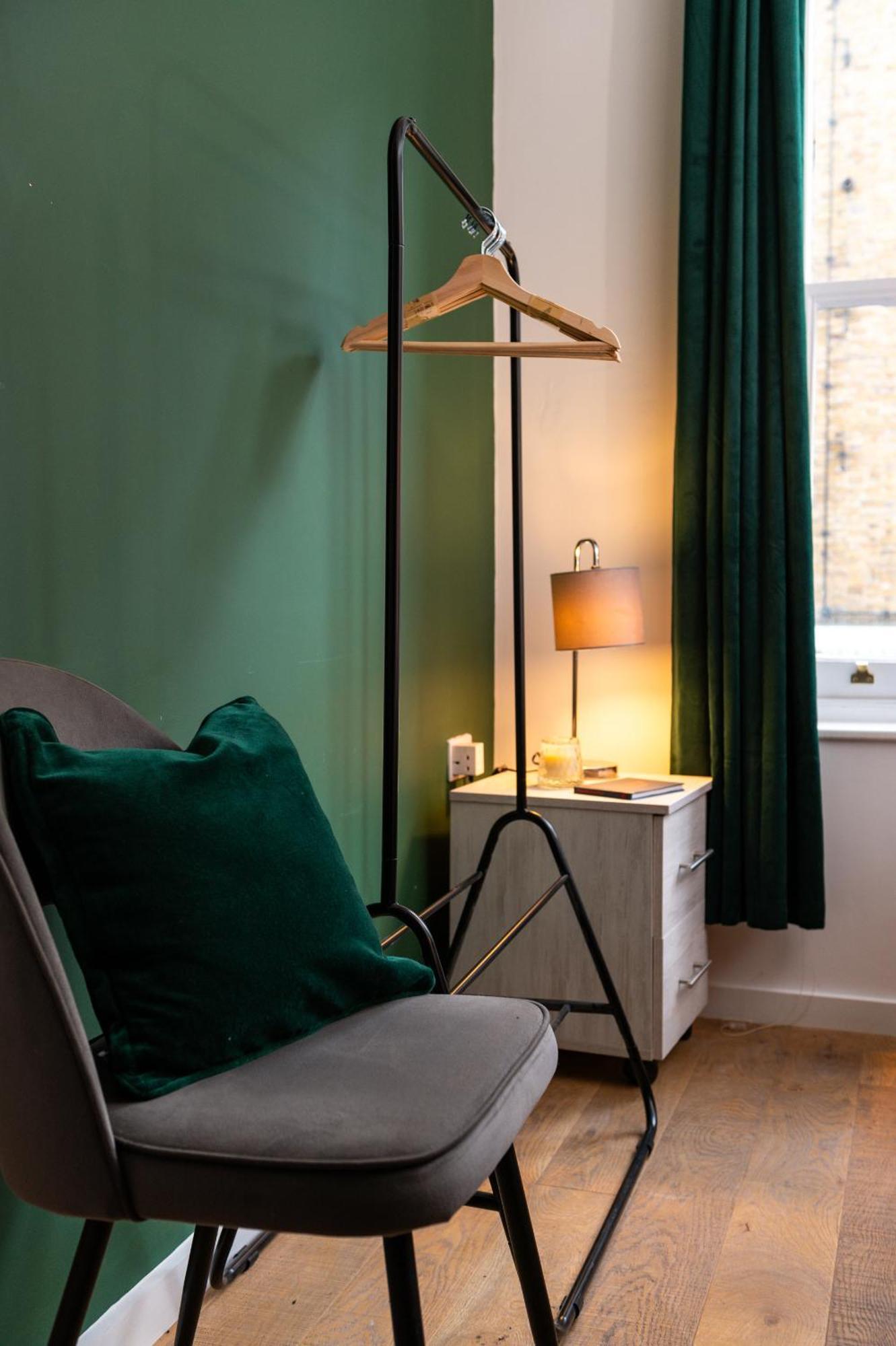 1br Stylish Flat By Hostarahomes, Near Liverpool Street, Prime Location, Sleeps Up To 4 Apartamento Londres