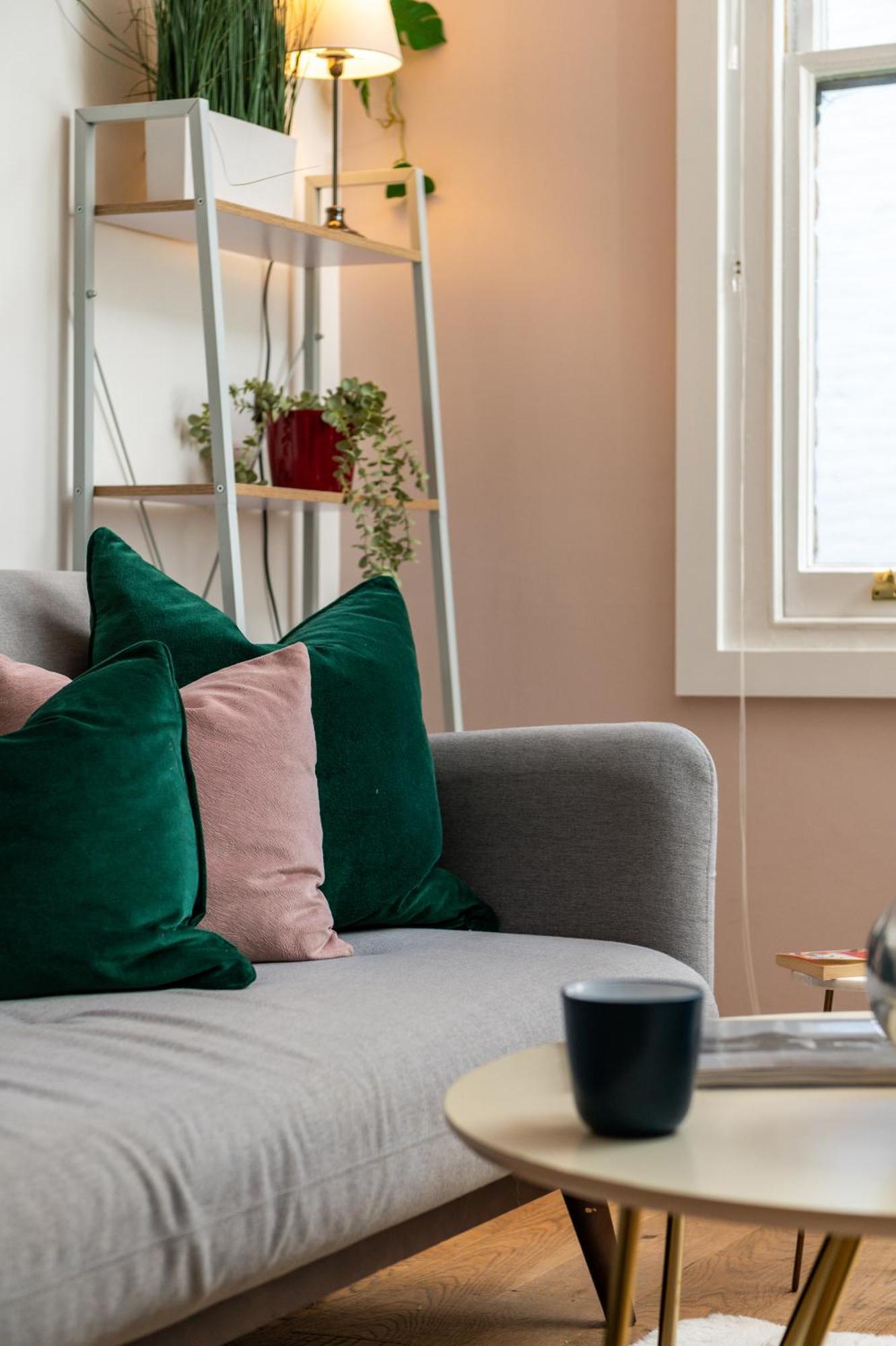 1br Stylish Flat By Hostarahomes, Near Liverpool Street, Prime Location, Sleeps Up To 4 Londres