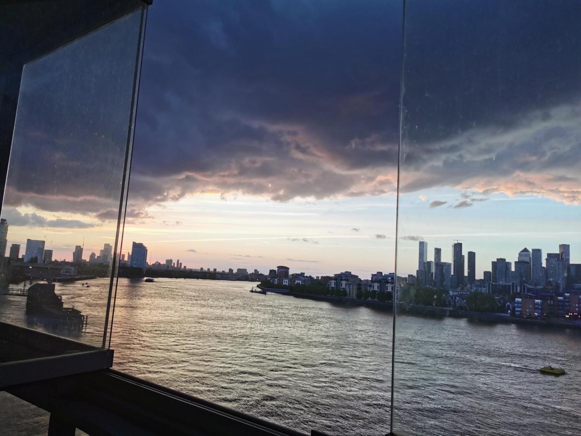 Hospedagem domiciliar In Flat With Stunning Thames River View Londres