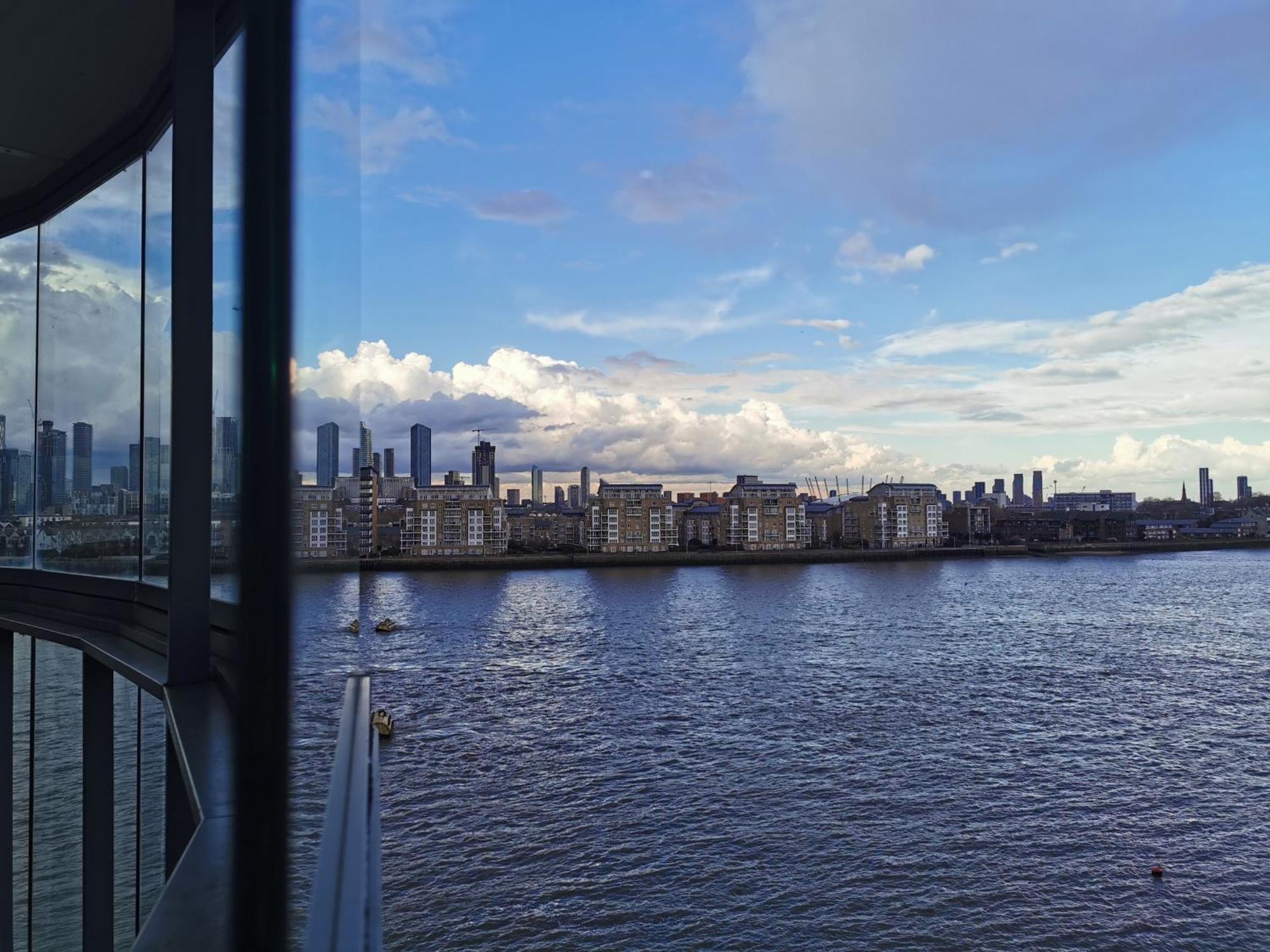 In Flat With Stunning Thames River View Londres