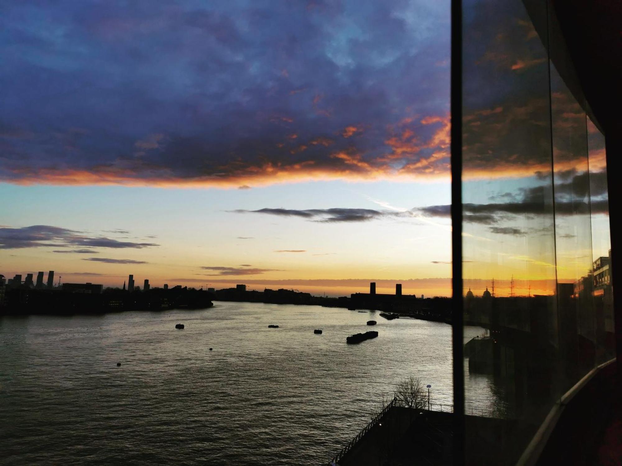 Hospedagem domiciliar In Flat With Stunning Thames River View *