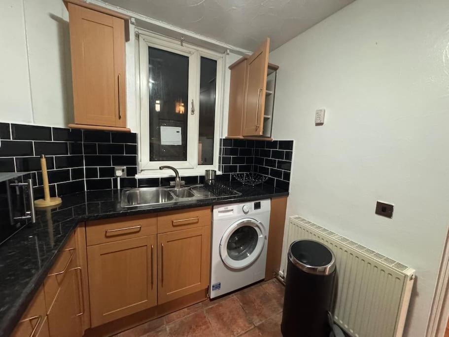 Apartment Tks Modern 1bed Flat,