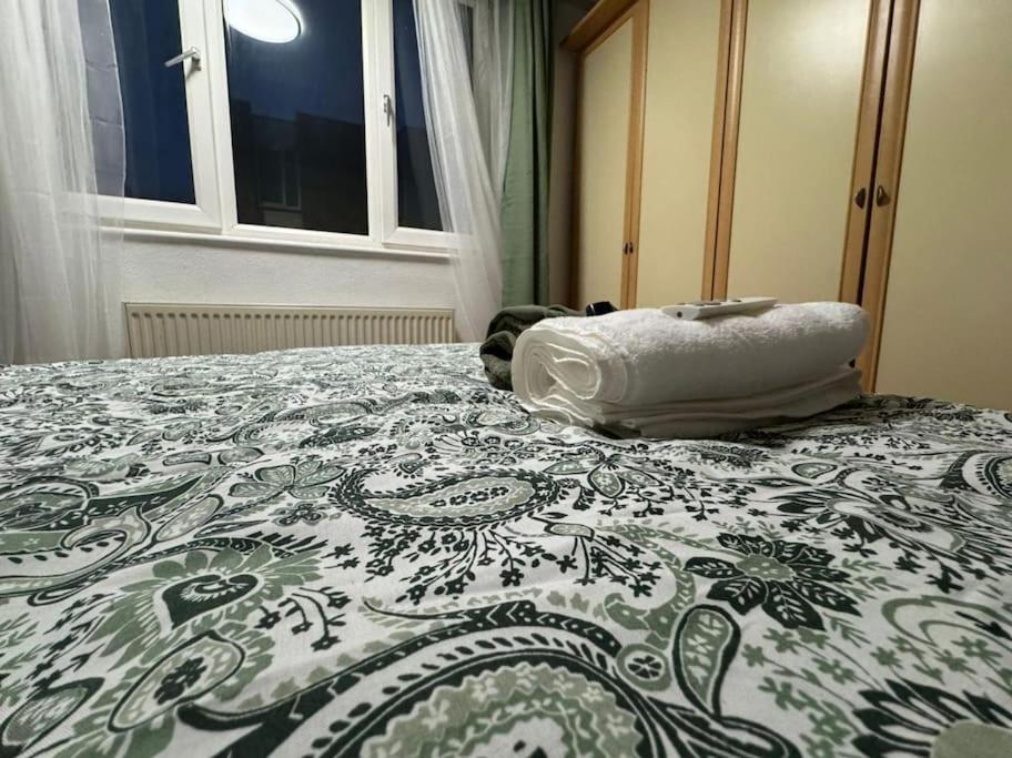 Tks Modern 1bed Flat,