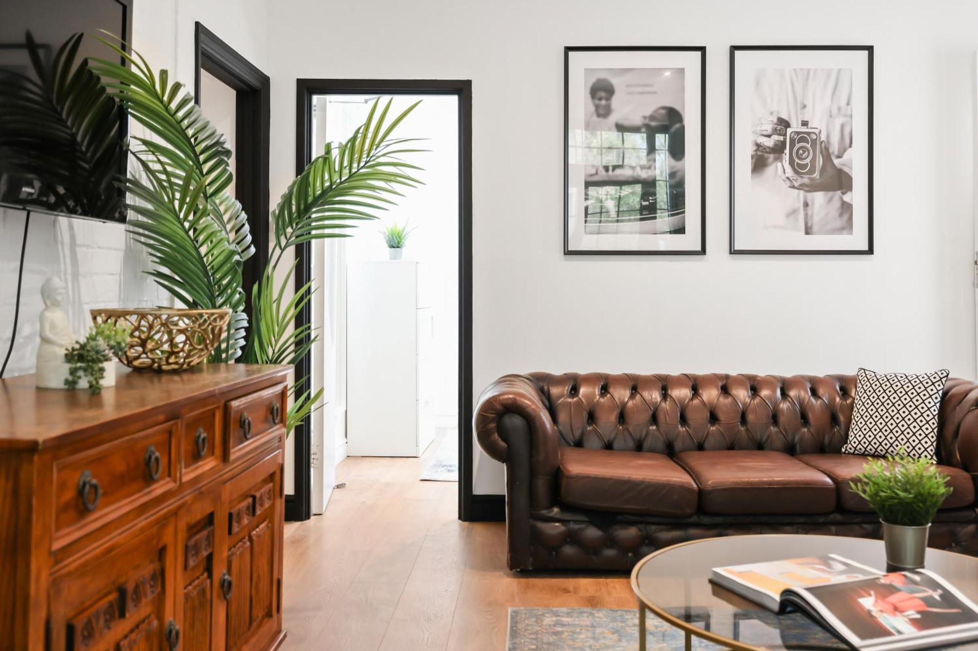 Centrally Located Spacious Three Bedroom Short Term & Flexible Renting Hackney With Free Wifi Apartamento Londres