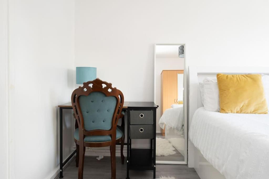 Apartamento Idyllic Stylish With Fast Speed Broadband & Free Parking *