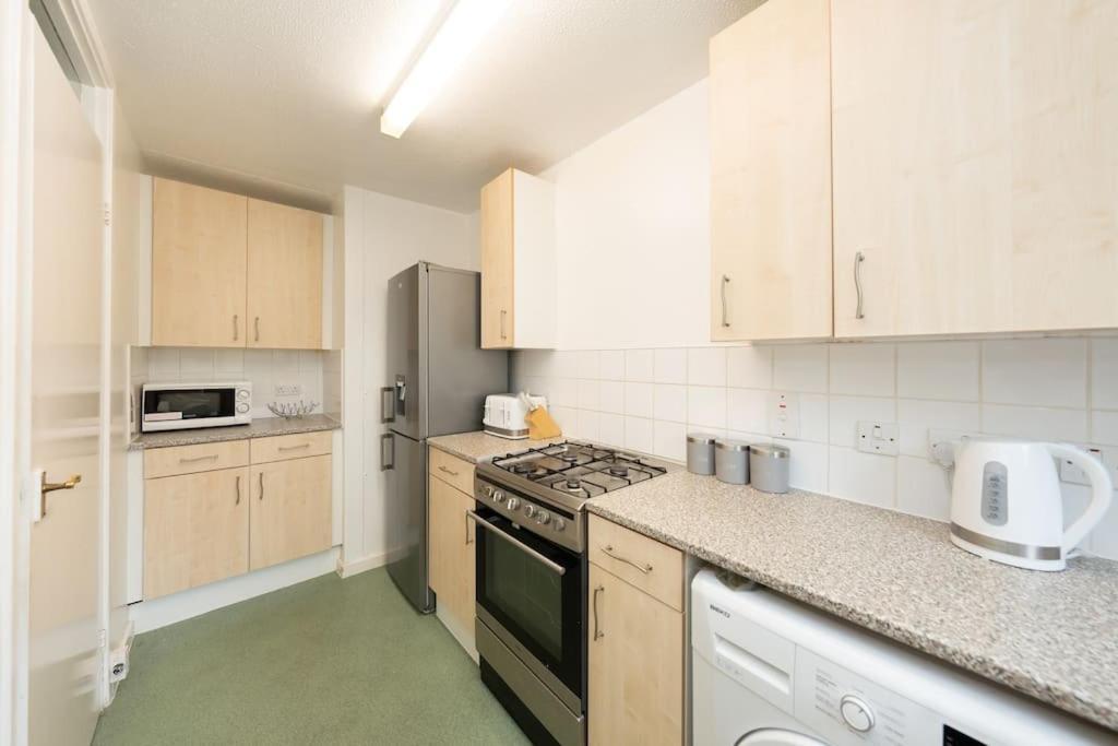 Apartamento Idyllic Stylish With Fast Speed Broadband & Free Parking Londres