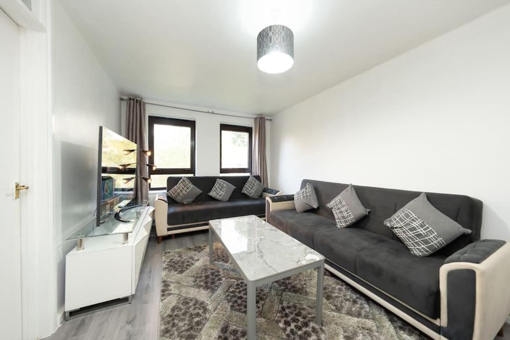 Apartamento Idyllic Stylish With Fast Speed Broadband & Free Parking