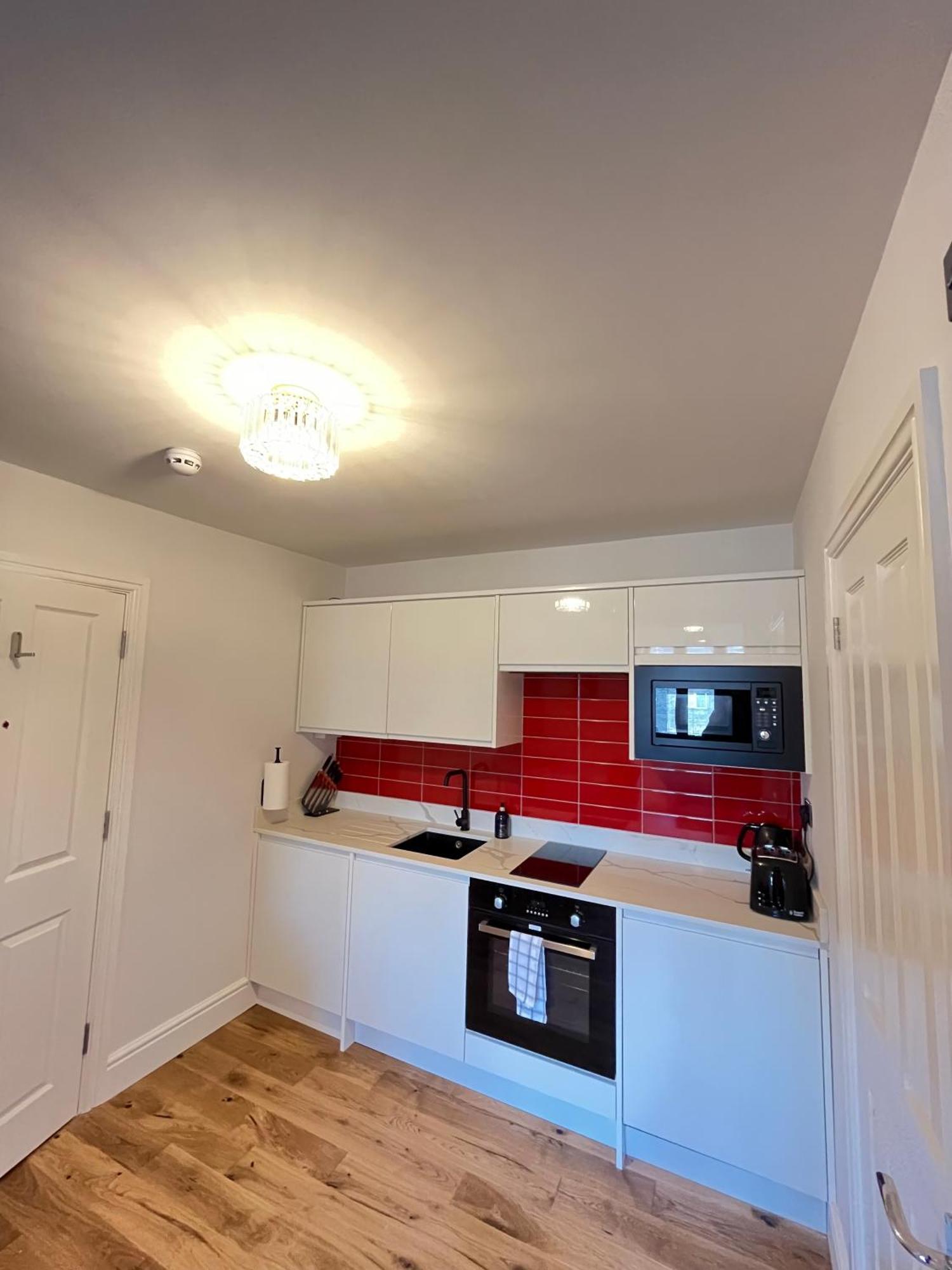 Beautiful Entire Flat In Apartment