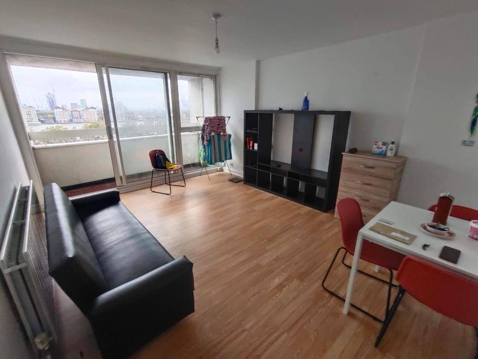 Flatshare Canary Wharf Cityview Shared With Host For Common Spaces Separate Bedroom Shared Bathroom Londen