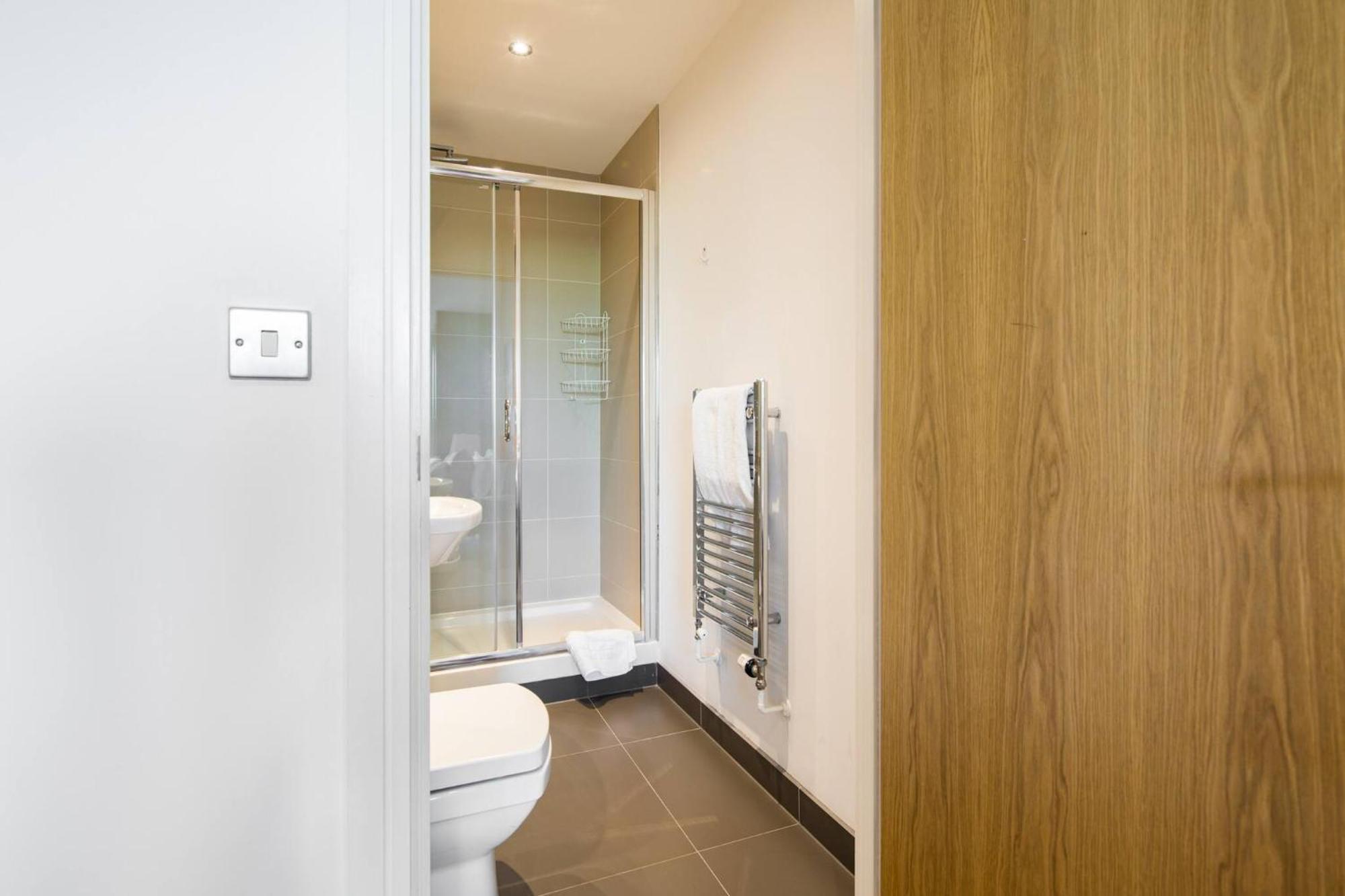 Wild Roses Serviced - Greenwich Apartamento *