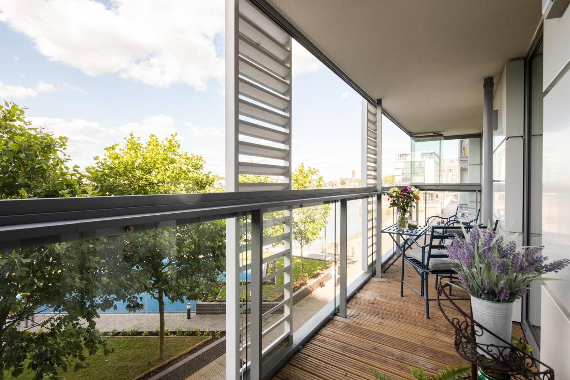 Wild Roses Serviced - Greenwich Apartamento *