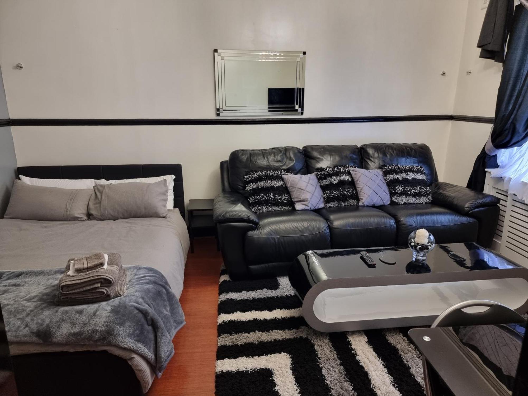 Lackco's Kingsize Luxurious Privatunterkunft *
