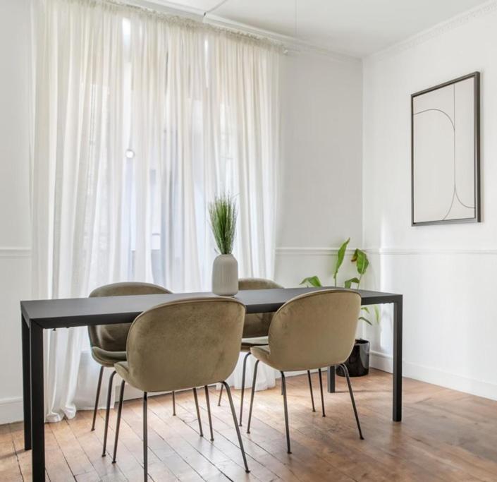 Lovely Spot By City Of Apartamento