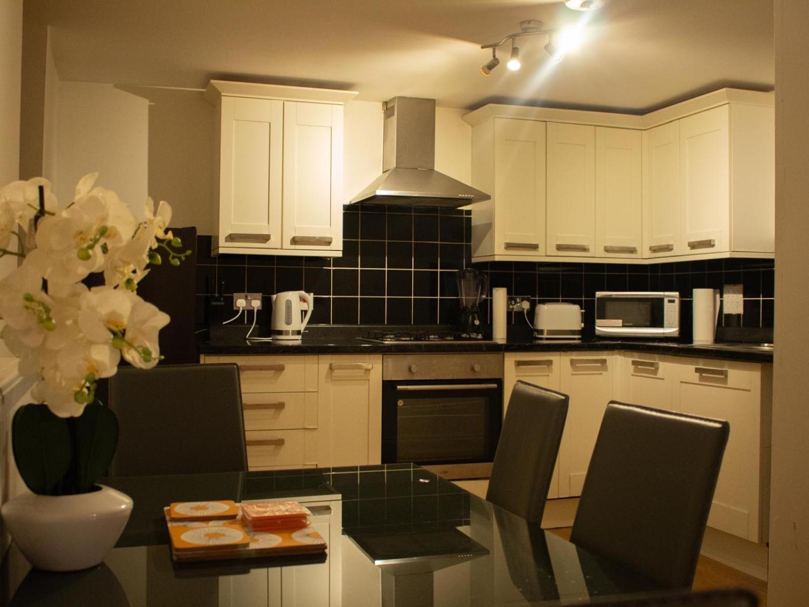 Spacious, Lovely 2 Bedroom Flat In Woolwich Londres