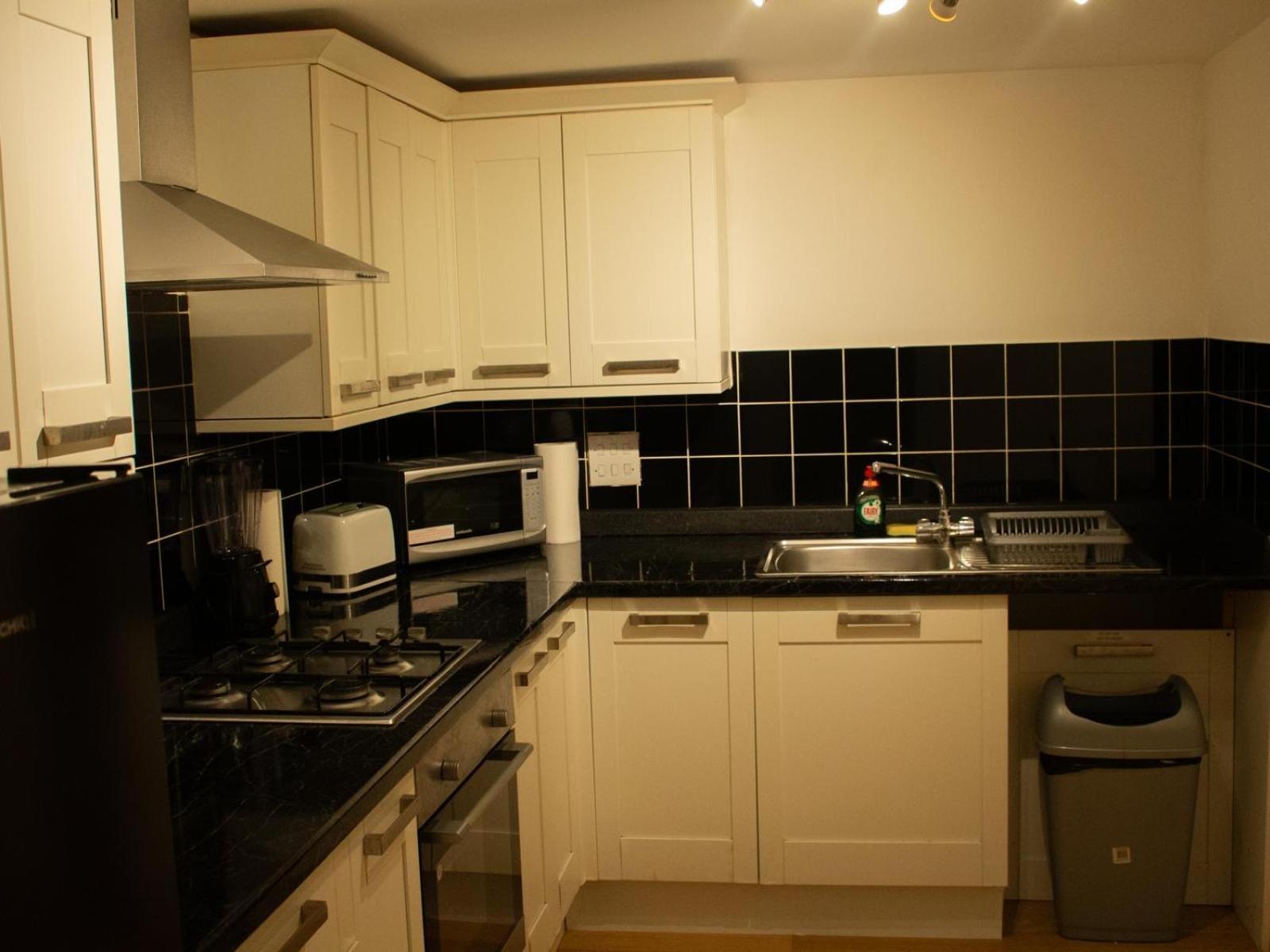 Spacious, Lovely 2 Bedroom Flat In Woolwich * Londres