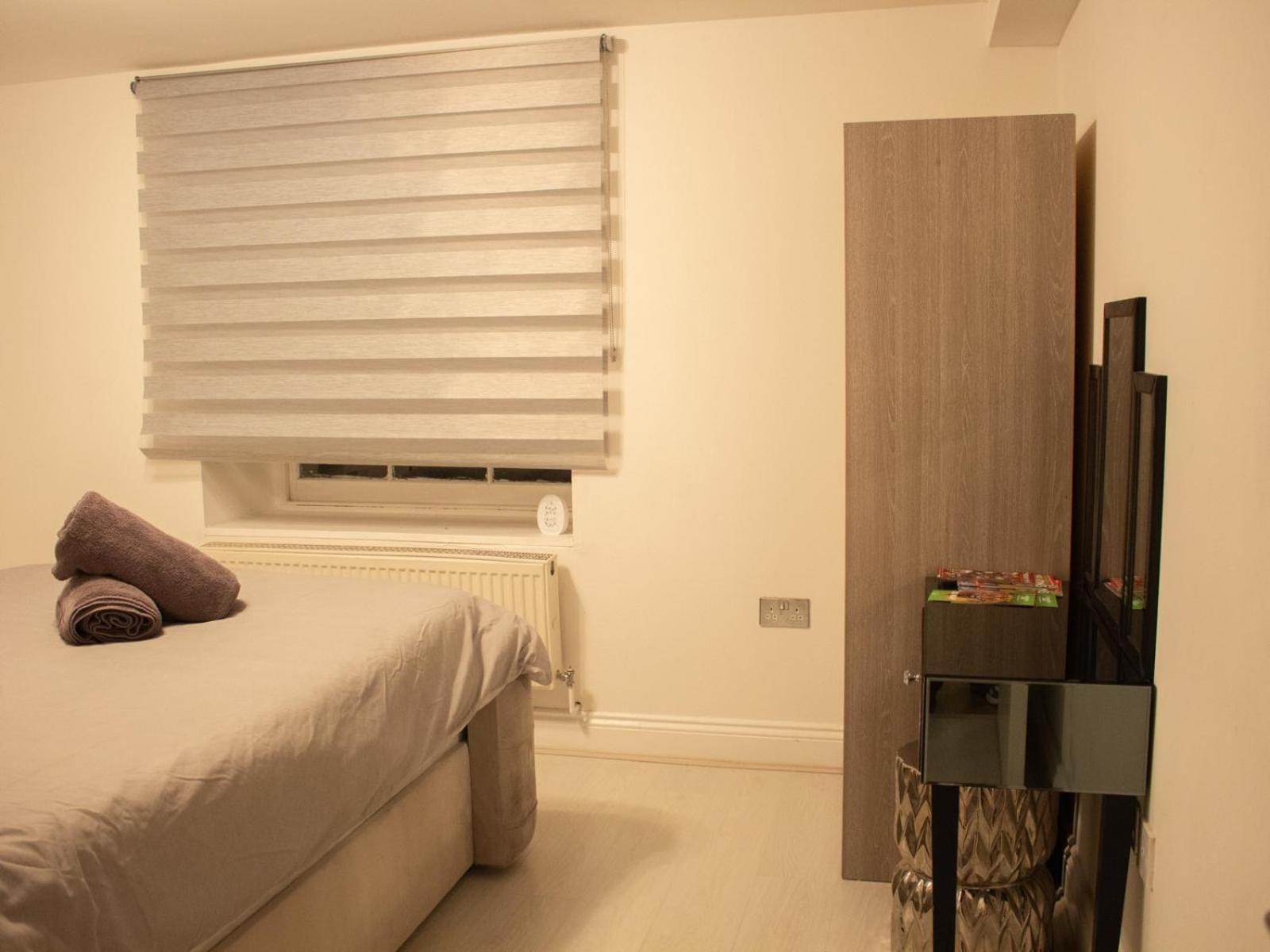Spacious, Lovely 2 Bedroom Flat In Woolwich Londres