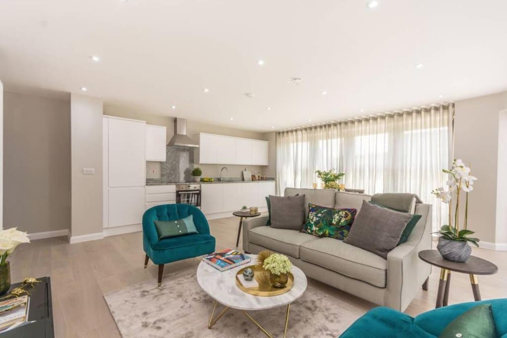 Spacious Modern 3 Bed In Bridge With Netflix And Free Carpark * Londen