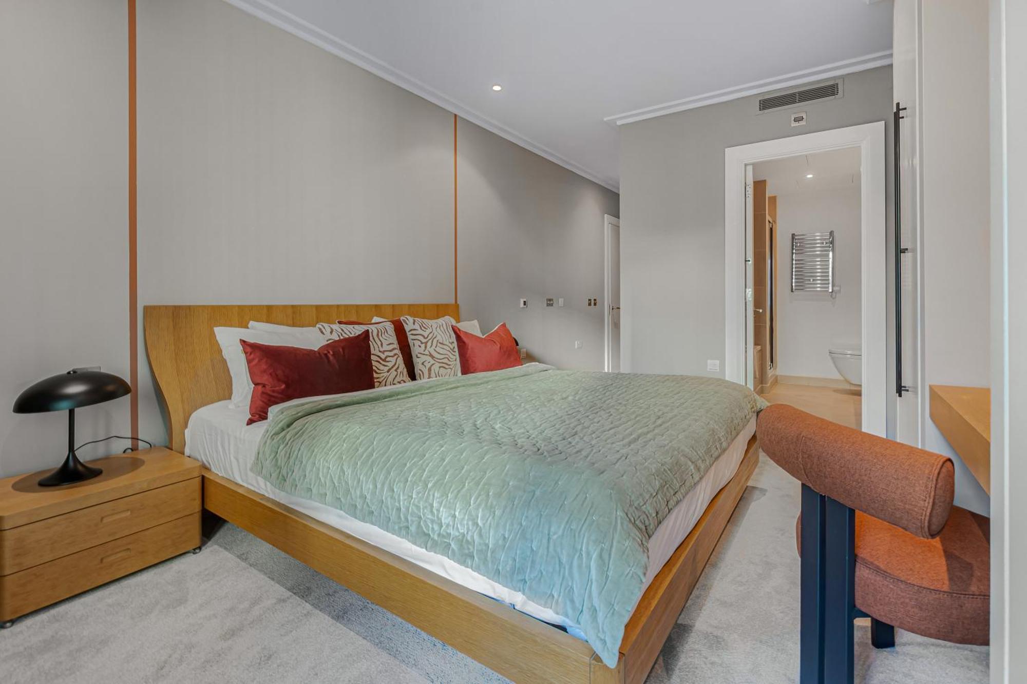Mysquare South Quay 02 Bed In Canary Wharf Appartement *