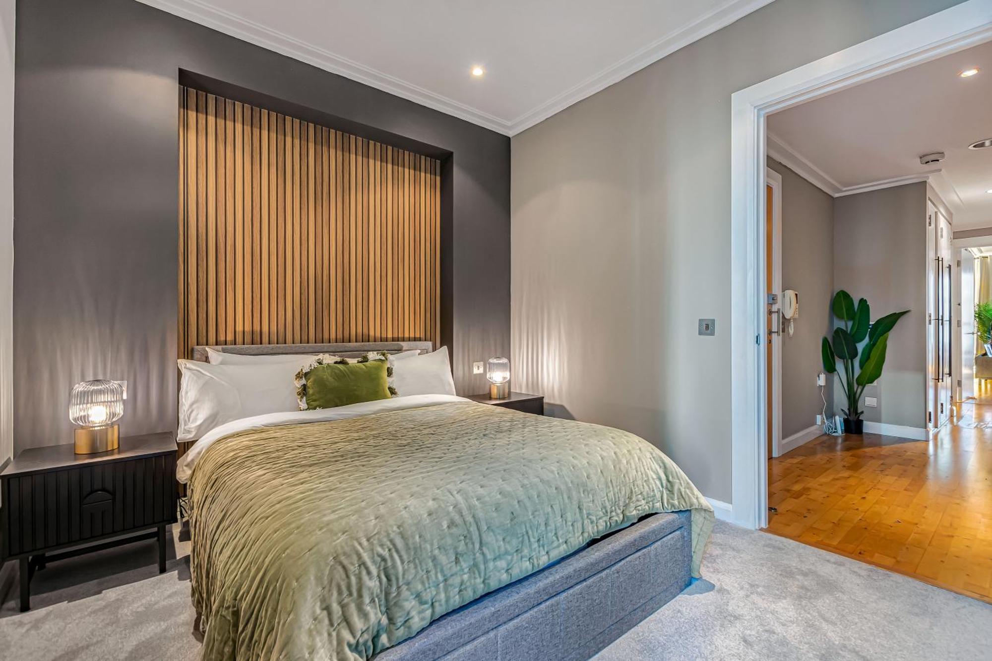 Mysquare South Quay 02 Bed In Canary Wharf Appartement *