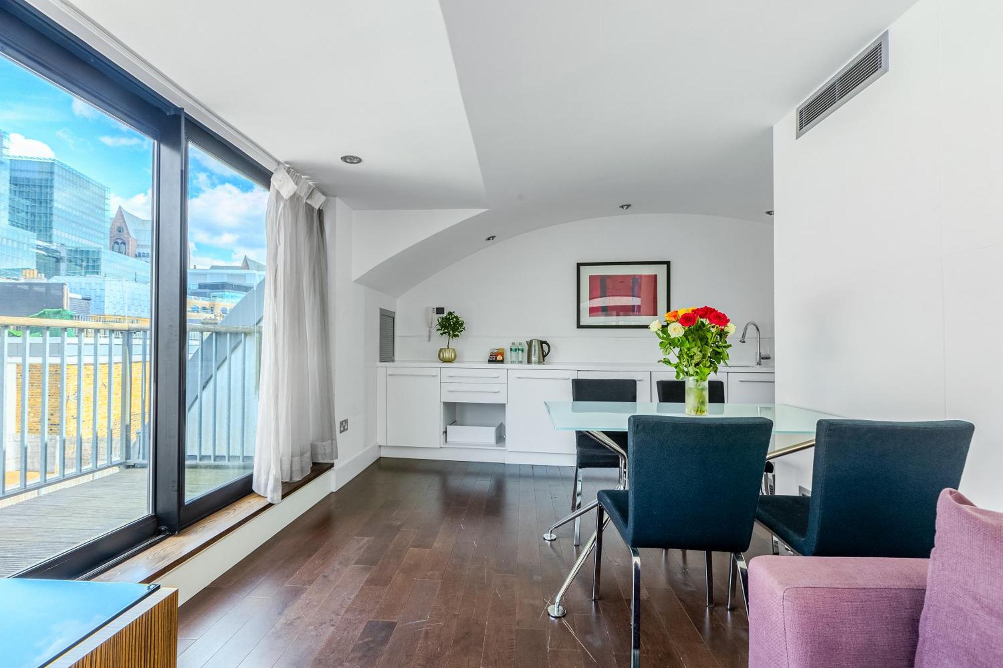 Modern Serviced 2 Minutes From Monument Tube Station Appartement Londres