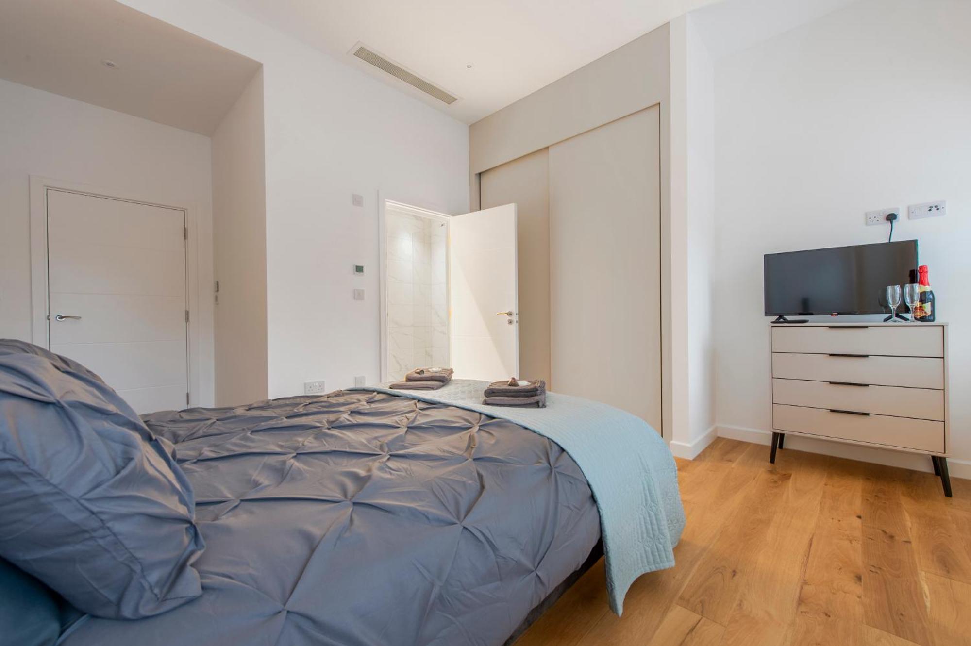 Exquisite 3br Duplex Period Conversion, Air-con & Amenities * Londres
