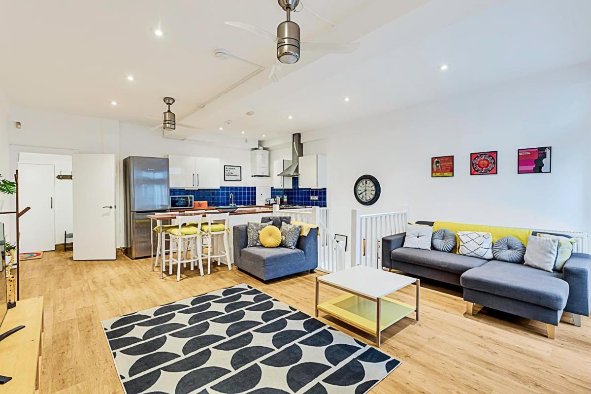 Modern Comfort Two Bedroom Gem On The Rye *