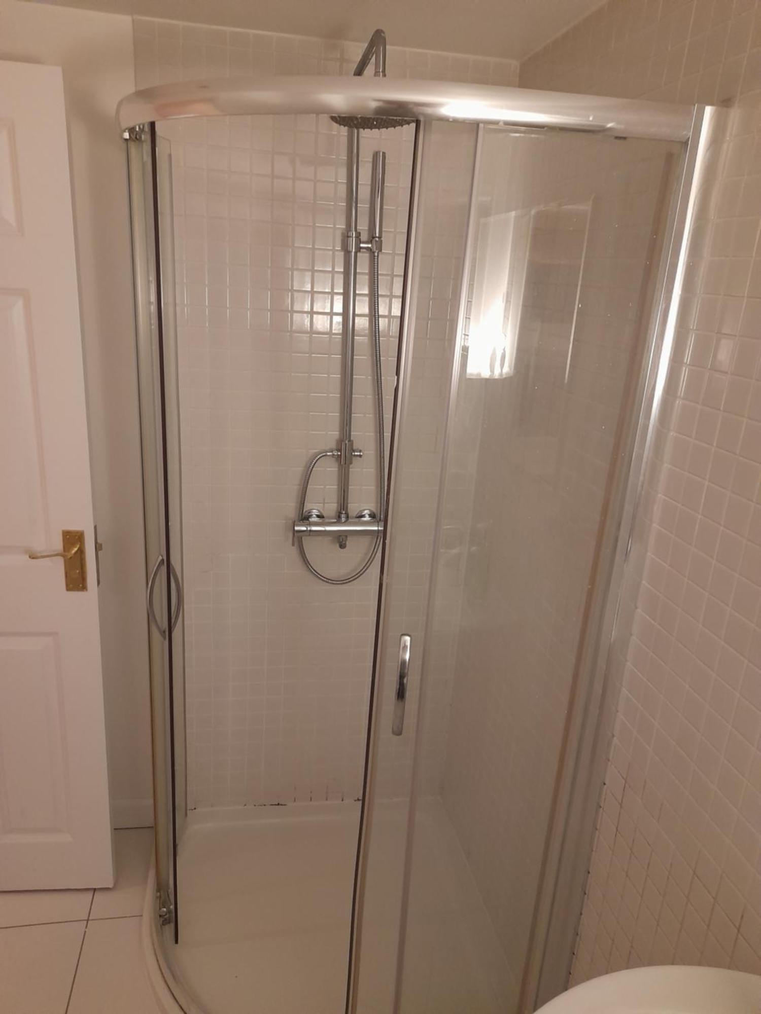 Big Ensuite With Shower And Rest And Good Garden View Séjour chez l'habitant Londres