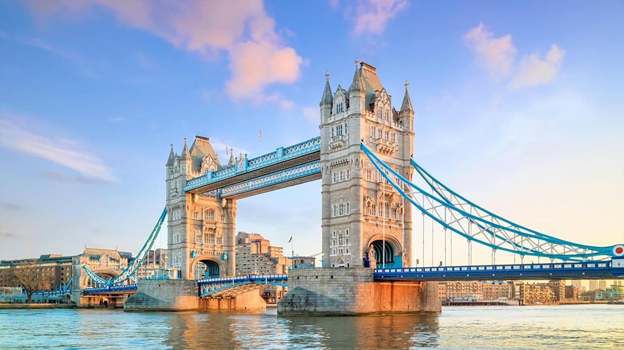 3 Bedroom Flat With Free Secured Parking In Borough Near The Shard, Bermondsey * Londres