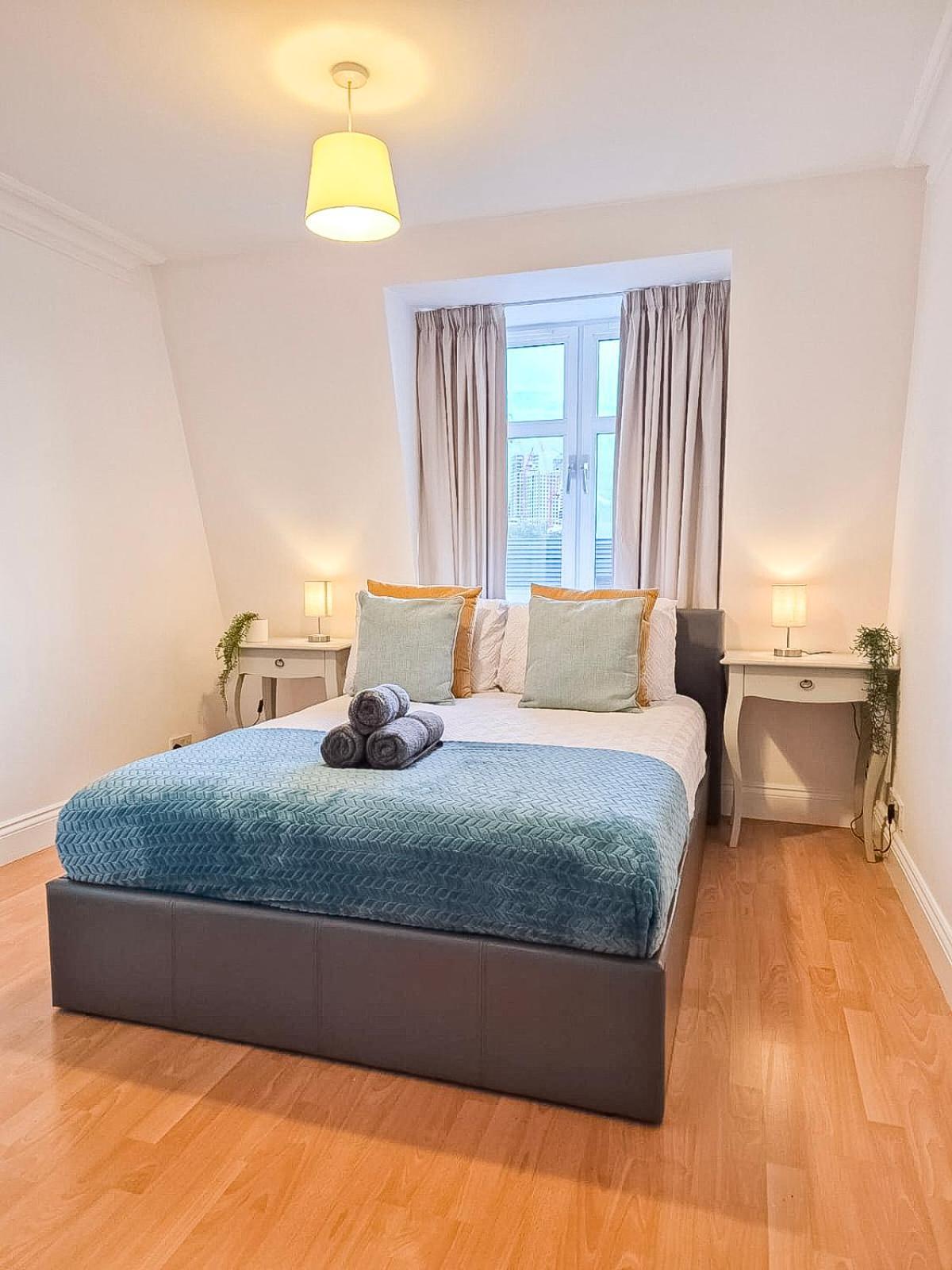 3 Bedroom Flat With Free Secured Parking In Borough Near The Shard, Bermondsey * Londres