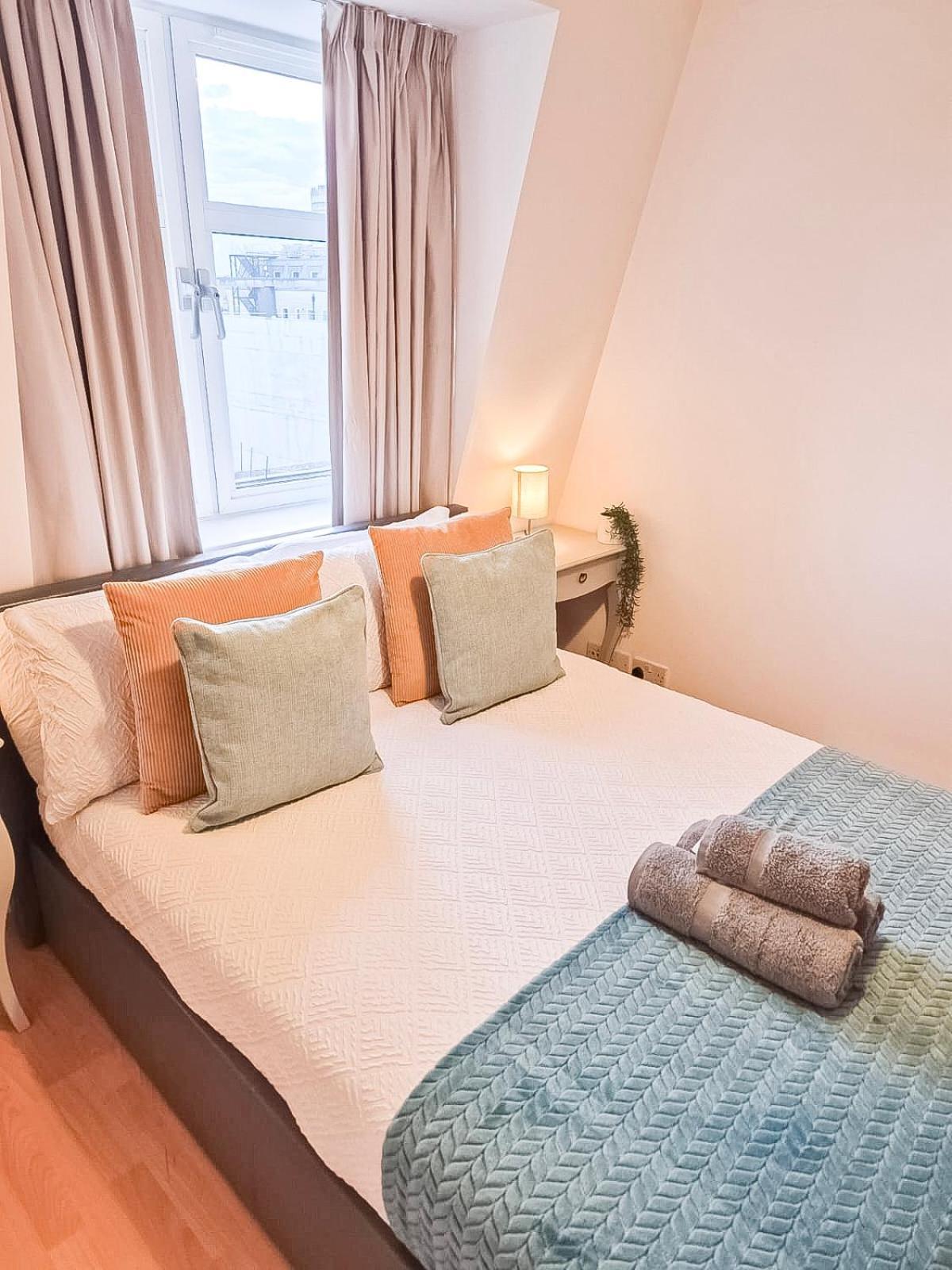 3 Bedroom Flat With Free Secured Parking In Borough Near The Shard, Bermondsey * Londres