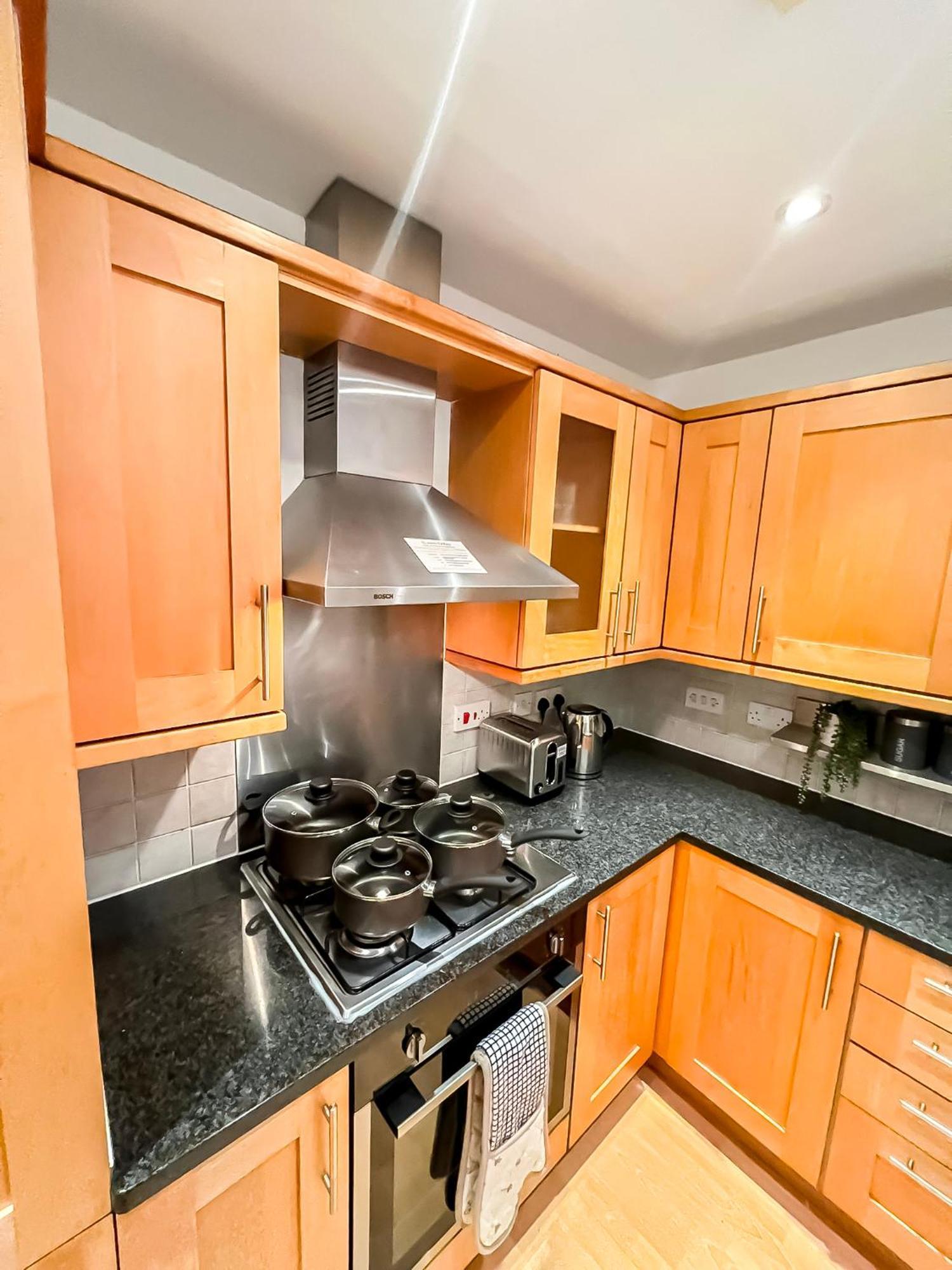 3 Bedroom Flat With Free Secured Parking In Borough Near The Shard, Bermondsey Londres