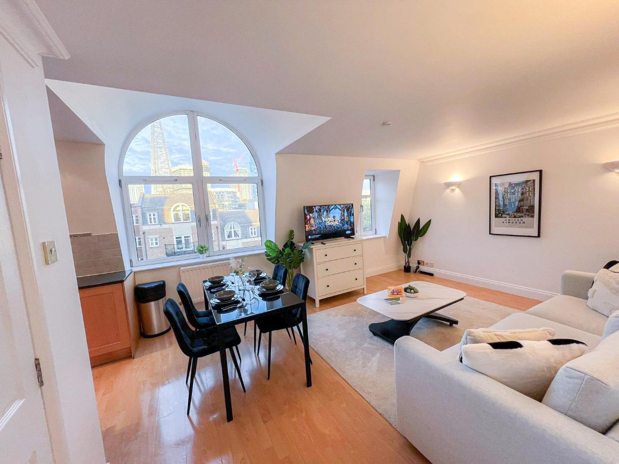 3 Bedroom Flat With Free Secured Parking In Borough Near The Shard, Bermondsey Apartamento