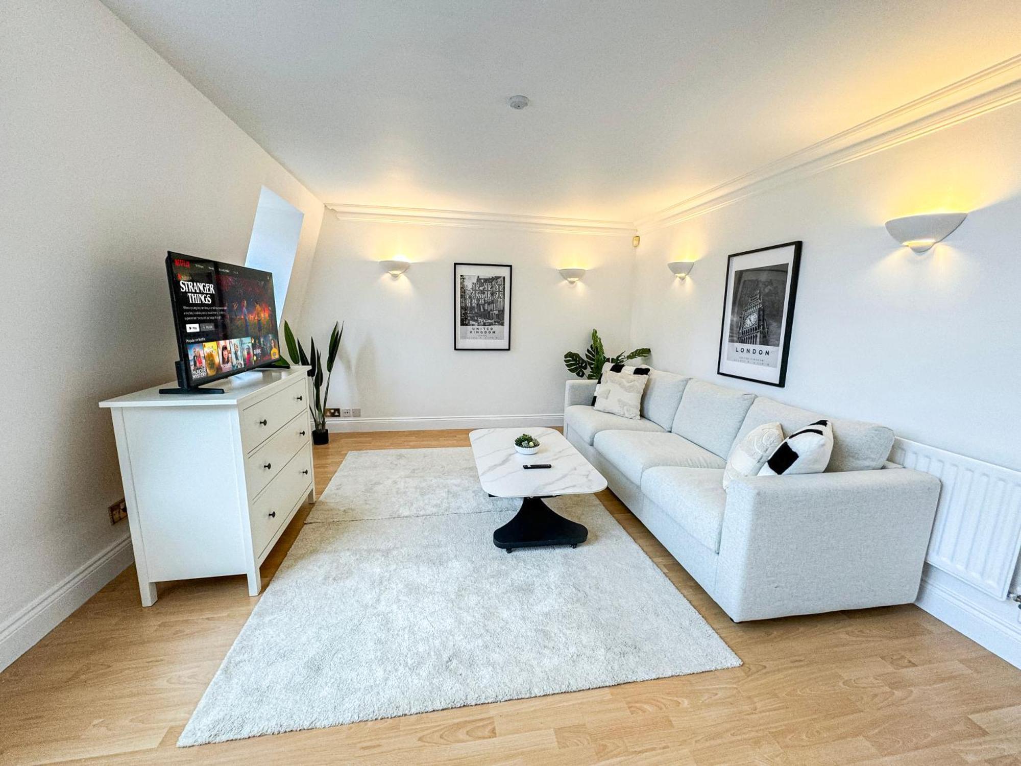 3 Bedroom Flat With Free Secured Parking In Borough Near The Shard, Bermondsey Apartamento Londres