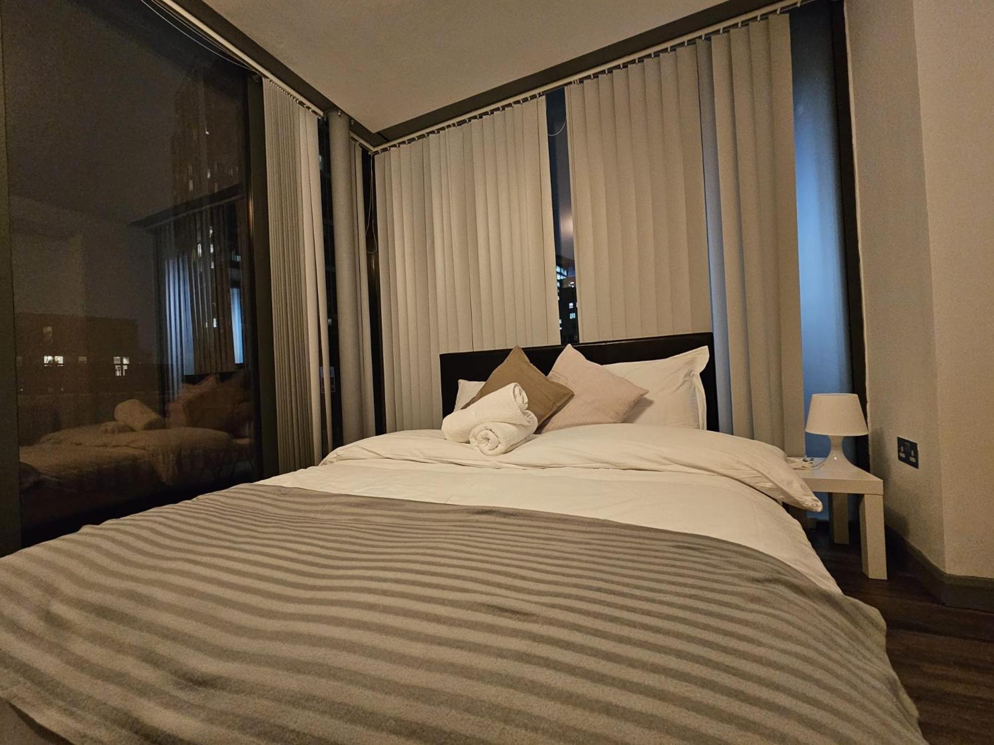 E1 Luxury Penthouse * Londres