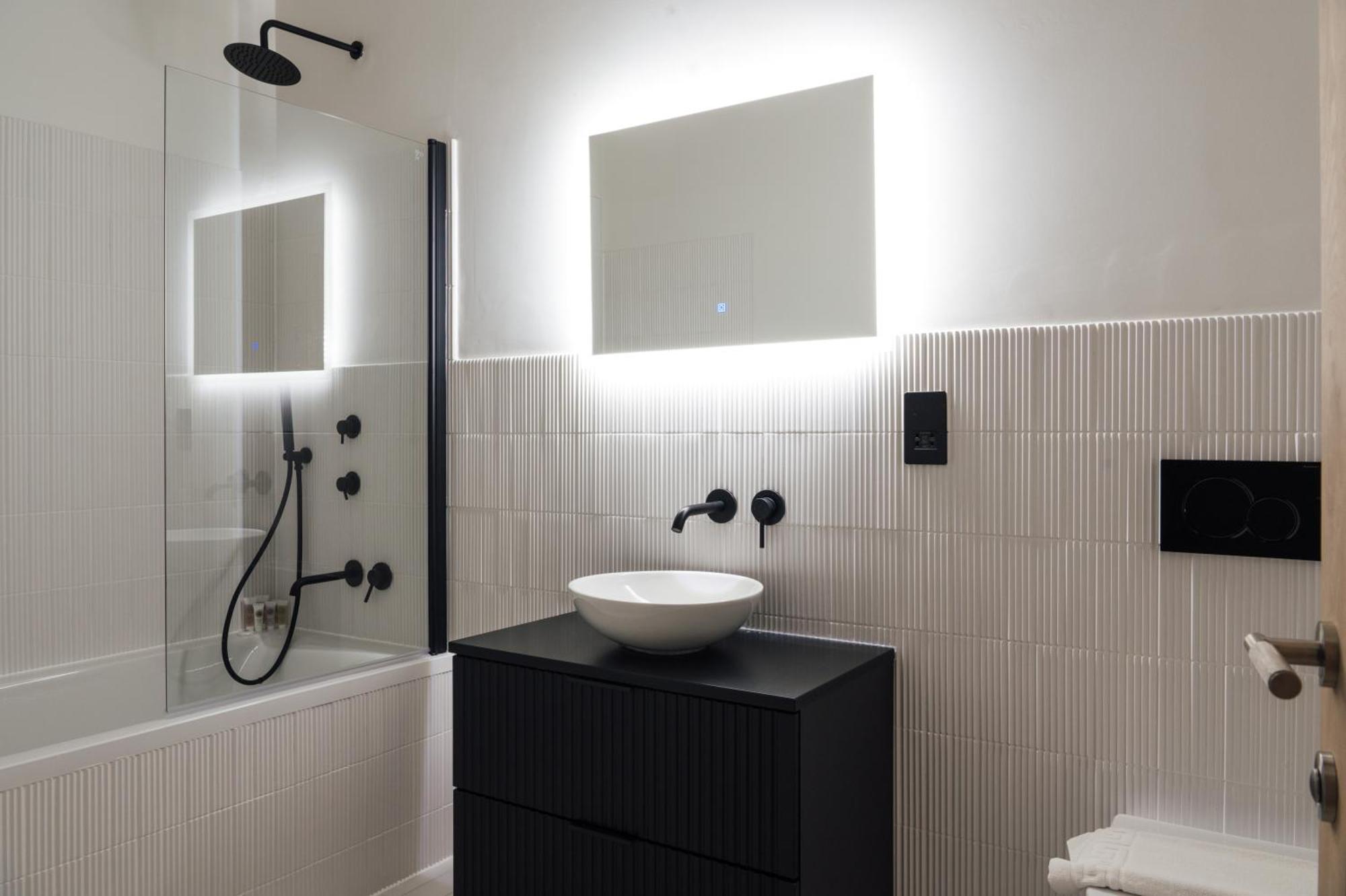Light & Luxury In Honor Oak