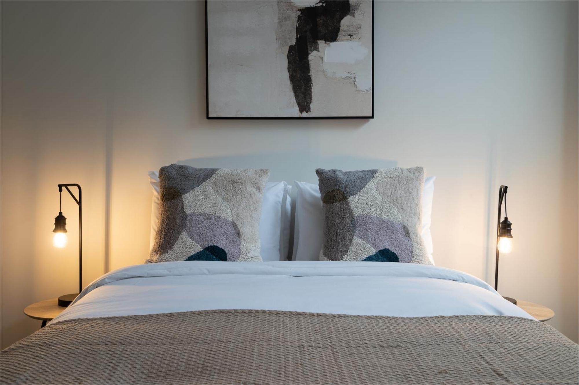 Light & Luxury In Honor Oak