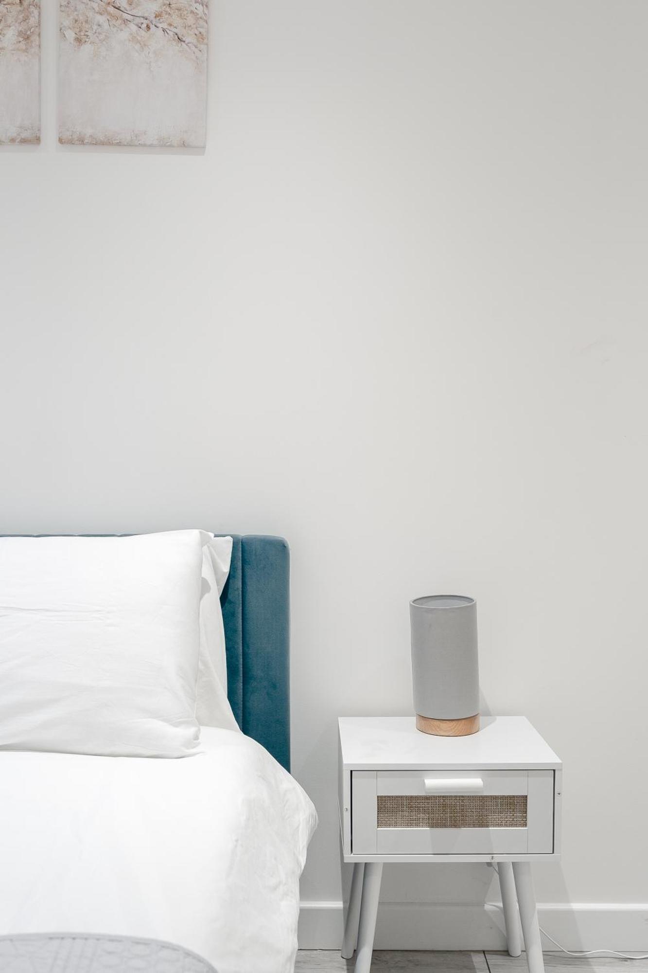 Beautiful Flat Near - Entire Flat - Equipped Kitchen - Private Bathroom Apartamento