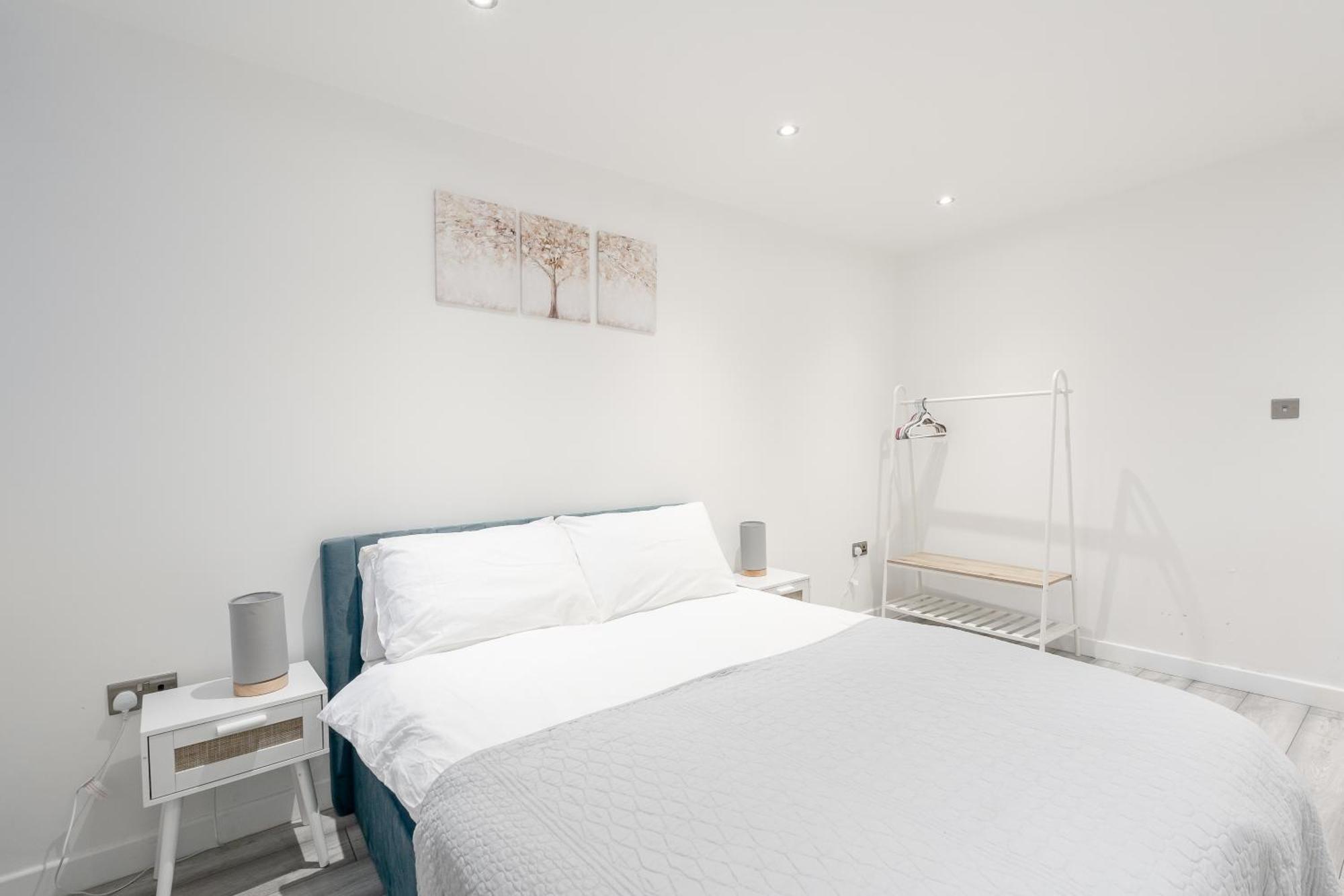 Beautiful Flat Near - Entire Flat - Equipped Kitchen - Private Bathroom Apartamento *