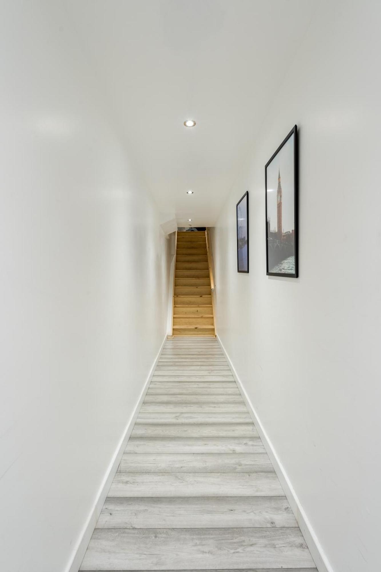 Apartamento Beautiful Flat Near - Entire Flat - Equipped Kitchen - Private Bathroom Londres