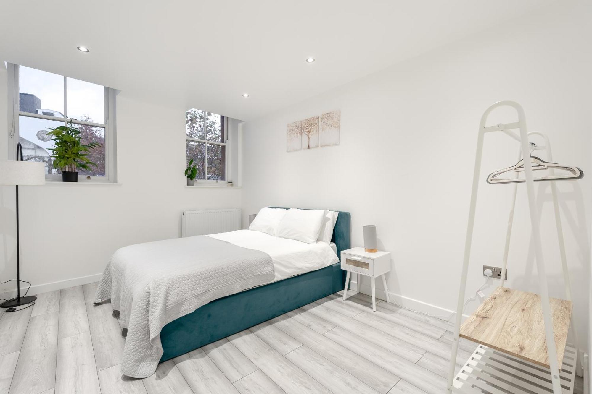 Beautiful Flat Near - Entire Flat - Equipped Kitchen - Private Bathroom *